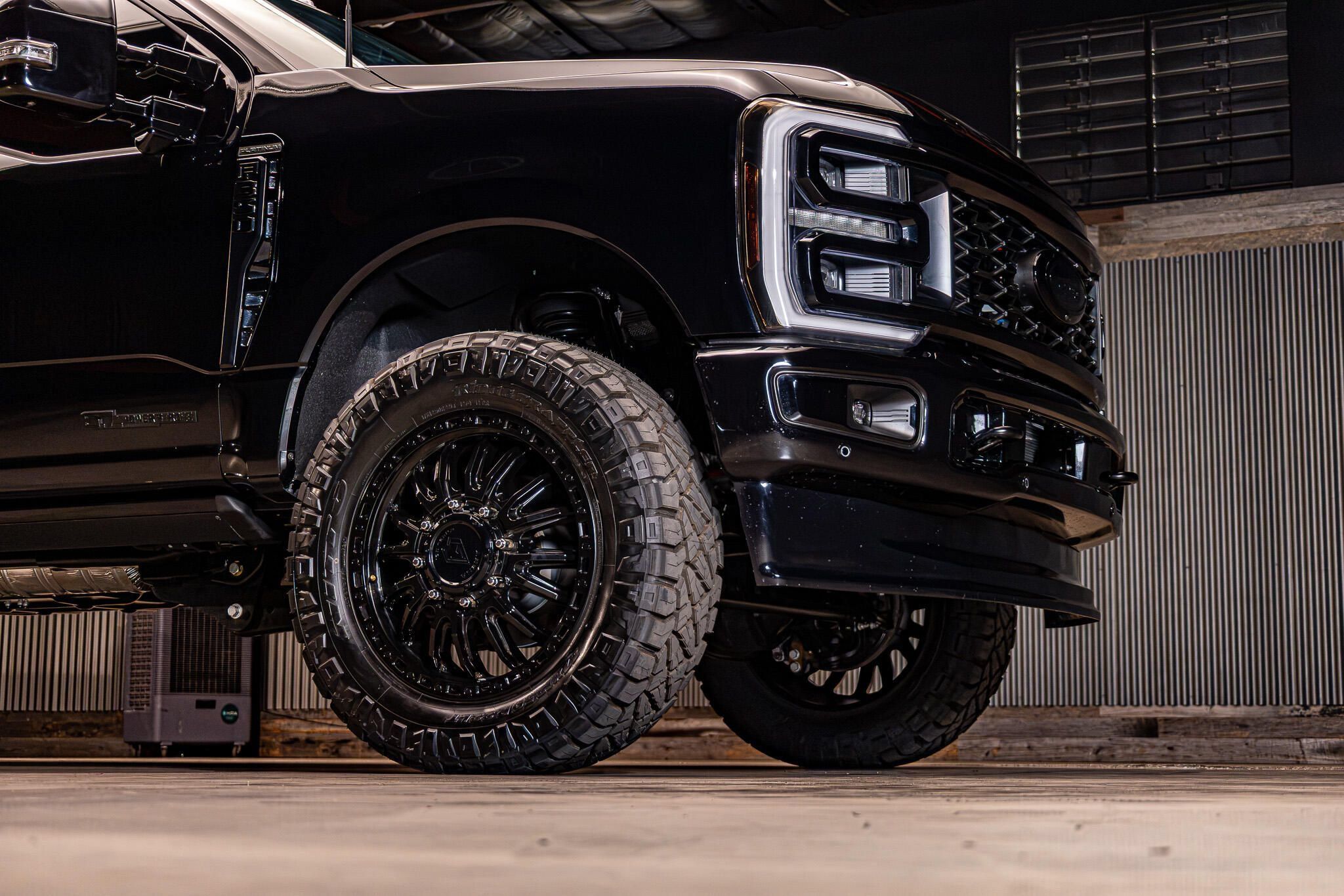 Used 2026 Ford F350 Platinum w/ FX4 Off-Road Package AWD/4WD image 15