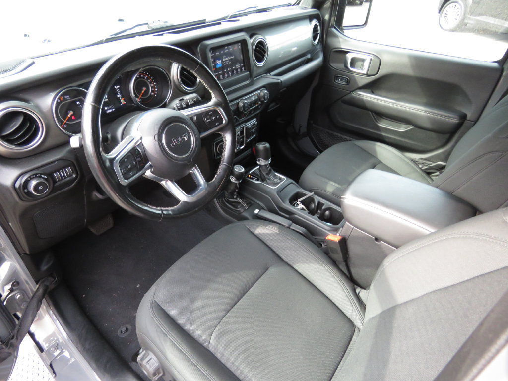 Used 2020 Jeep Wrangler Unlimited Sahara w/ Cold Weather Group AWD/4WD image 11