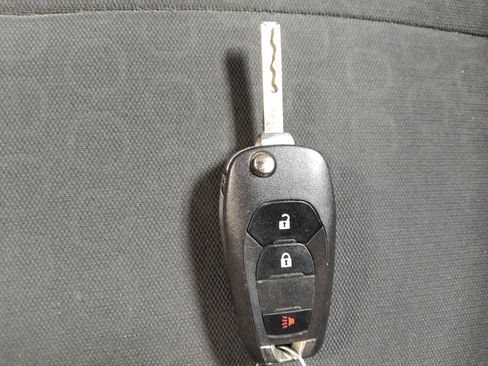 Used 2019 Chevrolet Trax LS w/ Tint and Cruise Package FWD image 32
