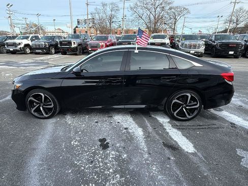 Used 2018 Honda Accord Sport image 4