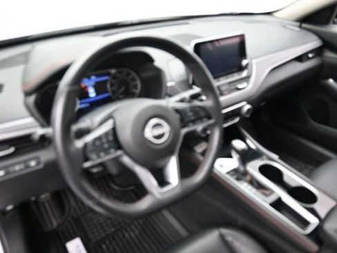 Used 2024 Nissan Altima 2.5 SR FWD image 24