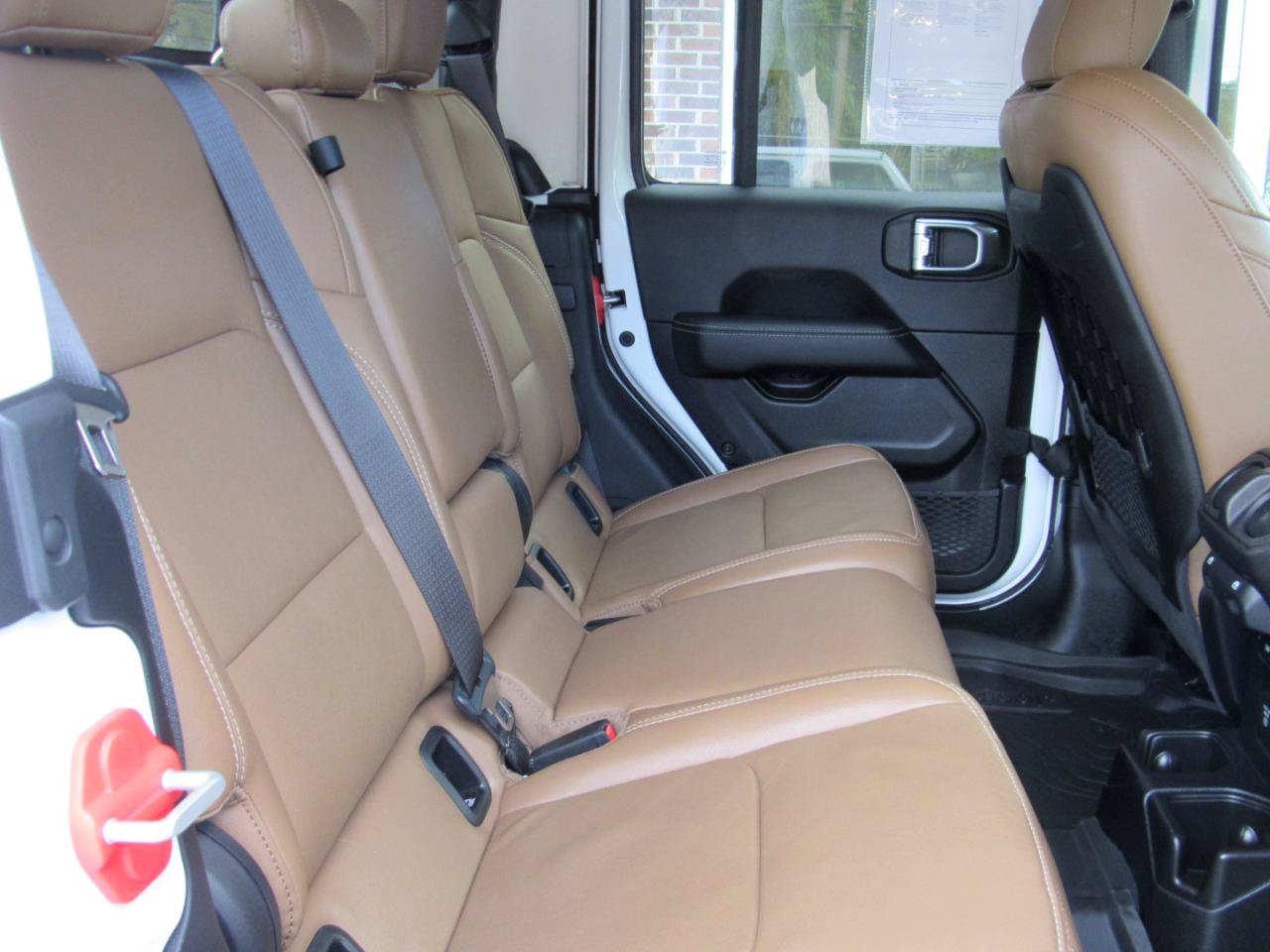 Used 2023 Jeep Gladiator Rubicon w/ Cold Weather Group AWD/4WD image 41