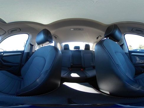 Used 2025 Volkswagen Jetta SE image 41