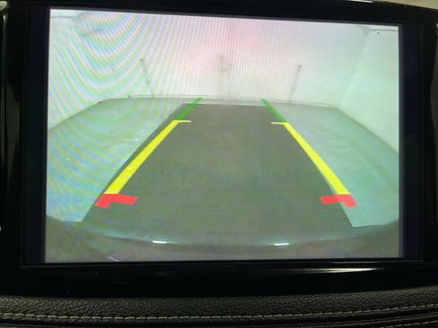 Used 2023 Chrysler Pacifica Touring-L FWD image 24