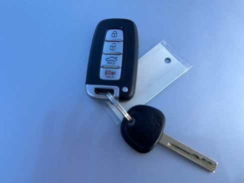 Used 2013 Hyundai Elantra Limited w/ Technology Pkg image 49