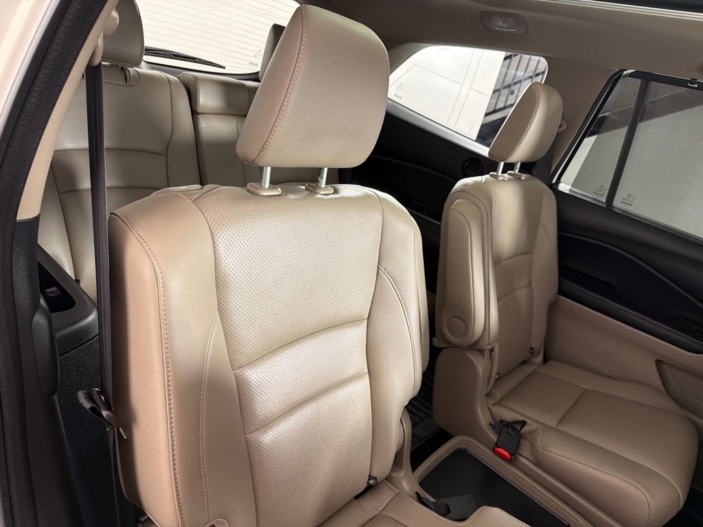 Used 2016 Honda Pilot Elite image 22