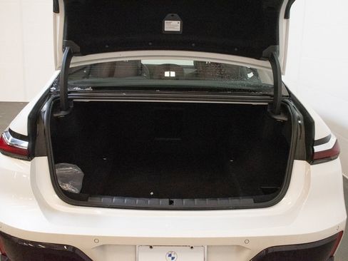 Certified 2023 BMW 760i xDrive w/ Luxury Rear Seating Package image 26