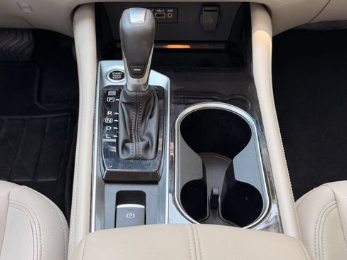 Used 2020 Nissan Altima 2.0 Platinum FWD image 17