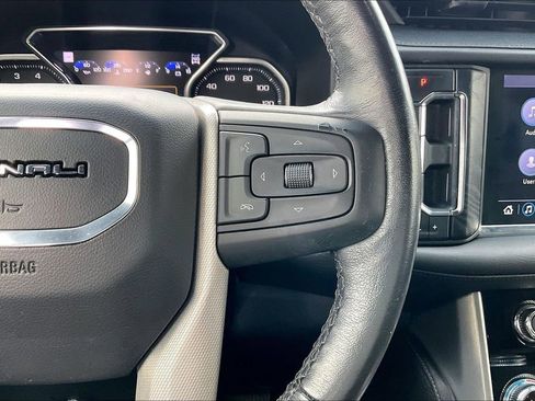 Used 2021 GMC Yukon XL Denali w/ LPO, Illumination Package AWD/4WD image 11