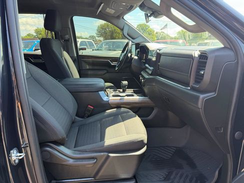 Used 2023 Chevrolet Silverado 1500 RST AWD/4WD image 12