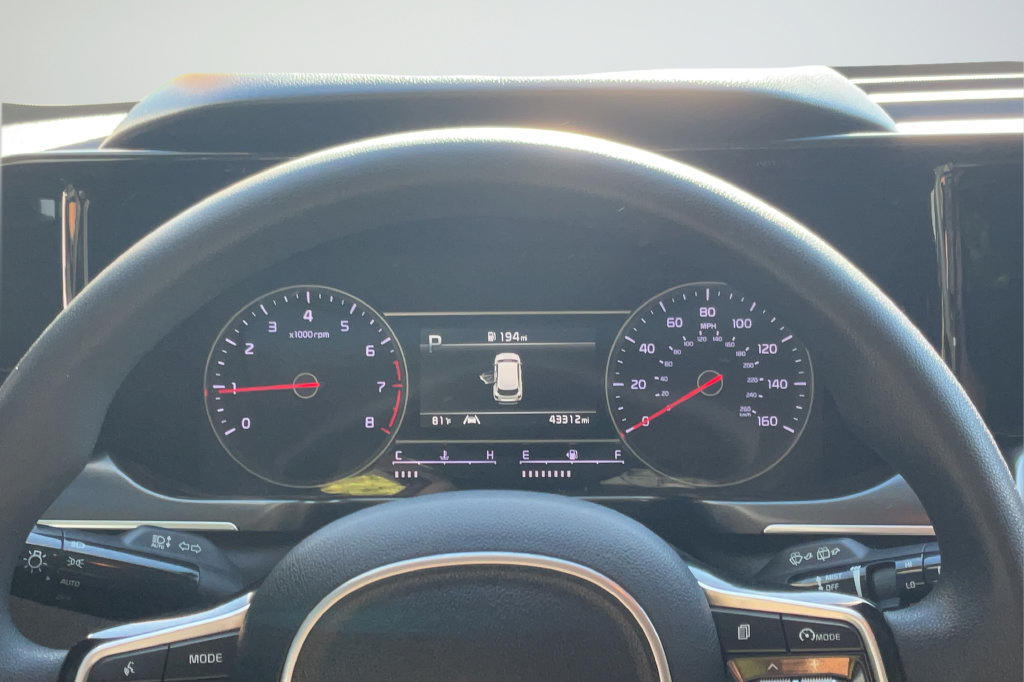 Used 2022 Kia Sorento LX FWD image 13