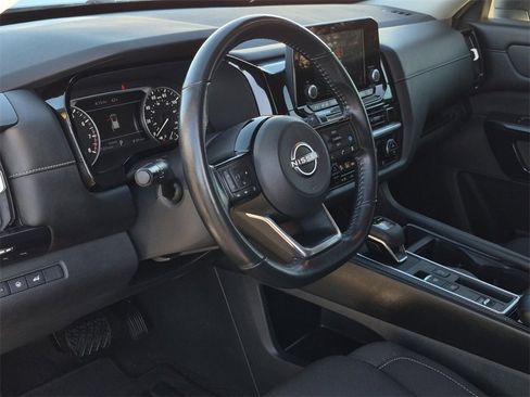 Used 2023 Nissan Pathfinder SV w/ SV Premium Package image 29