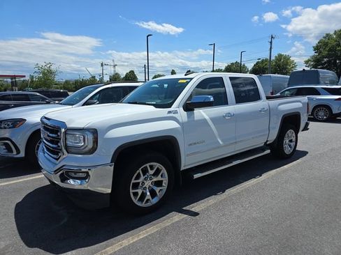 Used 2017 GMC Sierra 1500 SLT w/ SLT Premium Package AWD/4WD image 4