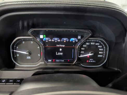 Used 2023 GMC Sierra 2500 Denali w/ Denali Black Diamond Edition AWD/4WD image 9