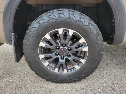 Used 2021 Nissan Titan PRO-4X AWD/4WD image 5