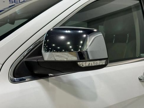 Used 2019 Jeep Grand Cherokee Limited w/ Luxury Group II AWD/4WD image 10