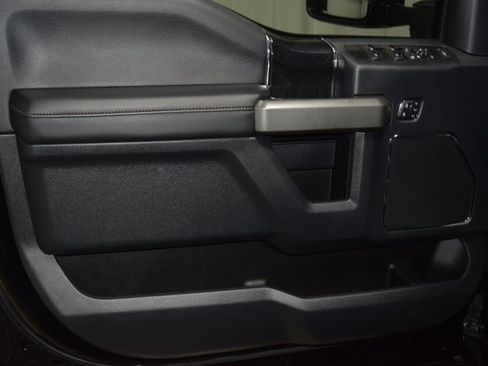 Used 2022 Ford F450 Platinum w/ FX4 Off-Road Package image 52