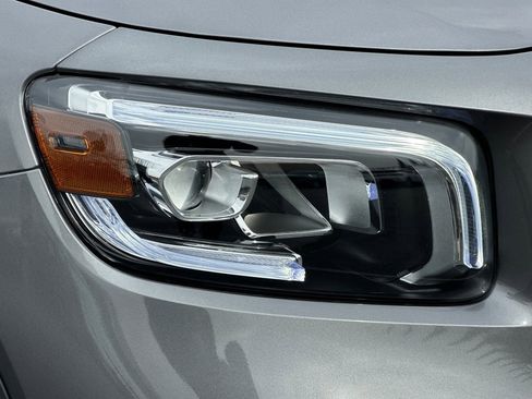 Used 2022 Mercedes-Benz GLB 35 AMG 4MATIC image 10