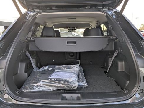 New 2026 Mitsubishi Outlander SE image 12