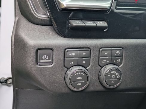New 2026 Chevrolet Silverado 1500 High Country AWD/4WD image 14