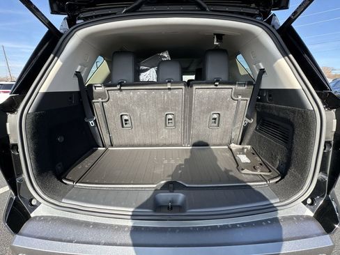 New 2026 Nissan Pathfinder Platinum AWD/4WD image 25