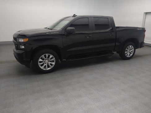 Used 2020 Chevrolet Silverado 1500 Custom w/ Custom Convenience Package AWD/4WD image 2