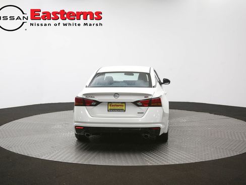 Used 2024 Nissan Altima 2.0 SR FWD image 36