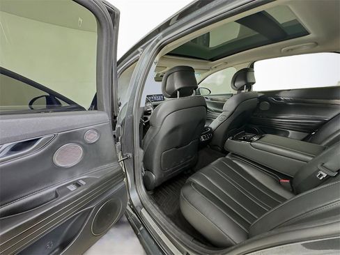 Used 2022 Genesis G80 2.5T w/ Prestige Package image 17