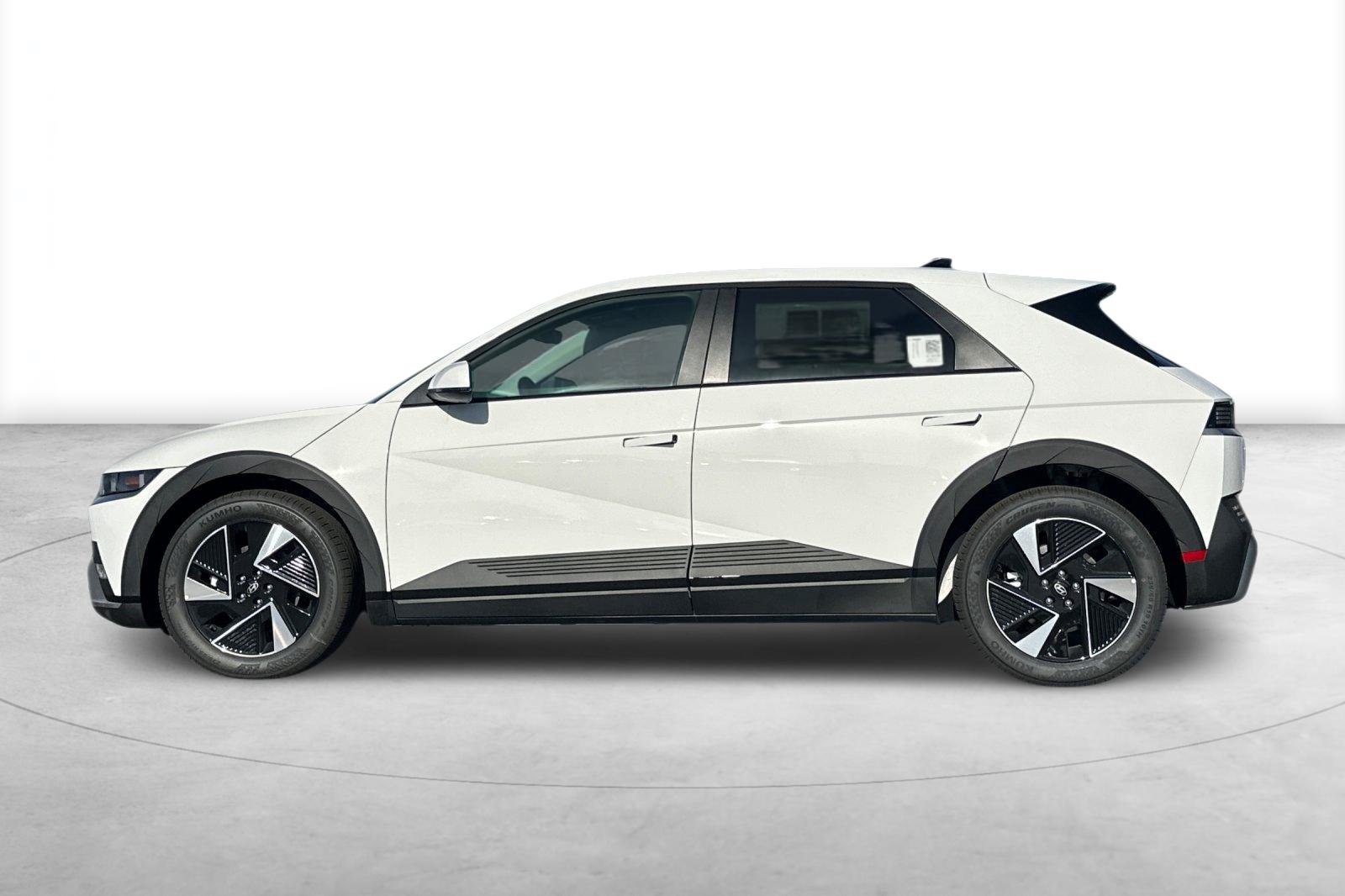 New 2026 Hyundai Ioniq 5 SE AWD/4WD image 3