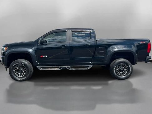 Used 2019 Chevrolet Colorado Z71 w/ Z71 Midnight Edition AWD/4WD image 15