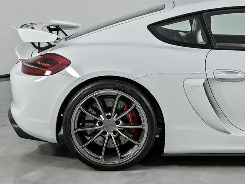 Used 2016 Porsche Cayman GT4 image 13
