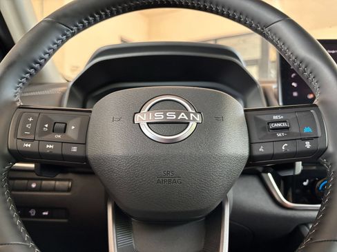 Used 2026 Nissan Rogue SL FWD image 30