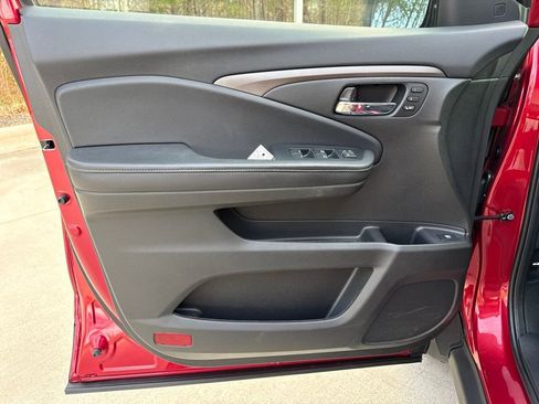 Certified 2023 Honda Ridgeline RTL image 13