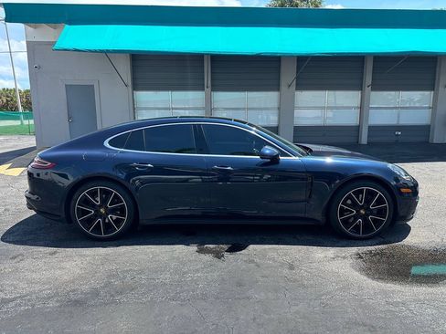 Used 2018 Porsche Panamera 4S AWD/4WD image 10