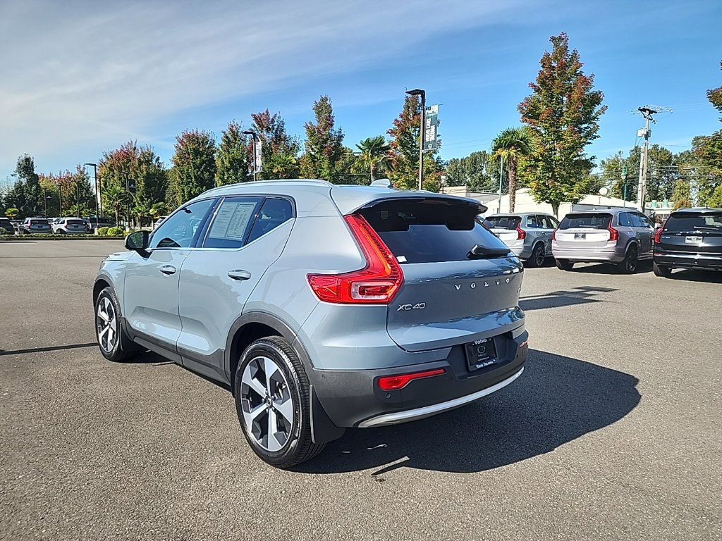 Certified 2023 Volvo XC40 B5 Plus w/ Driver Assist Package AWD/4WD image 3