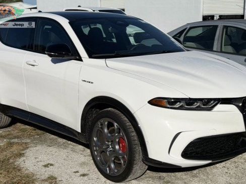 Used 2024 Alfa Romeo Tonale Veloce image 1