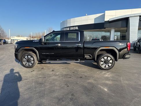 New 2026 GMC Sierra 3500 Denali w/ Denali Reserve Package image 7