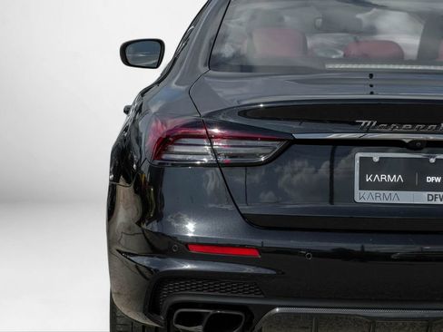 Used 2022 Maserati Quattroporte Trofeo RWD image 60