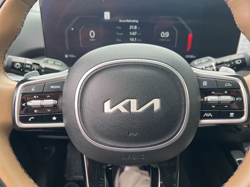 Certified 2025 Kia Sorento SX Prestige w/ Olive Brown Leather Package image 66