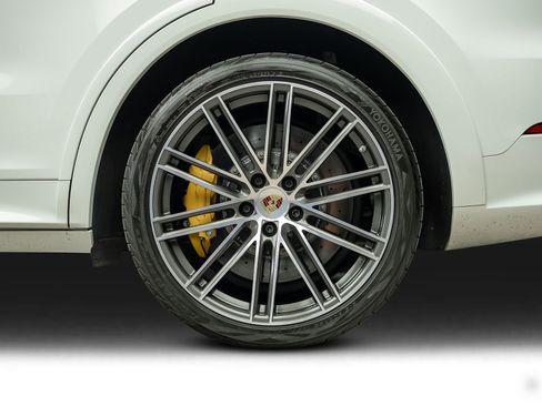 Used 2022 Porsche Cayenne Turbo S AWD/4WD image 21