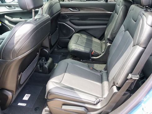 New 2026 Jeep Grand Cherokee L Limited AWD/4WD image 16