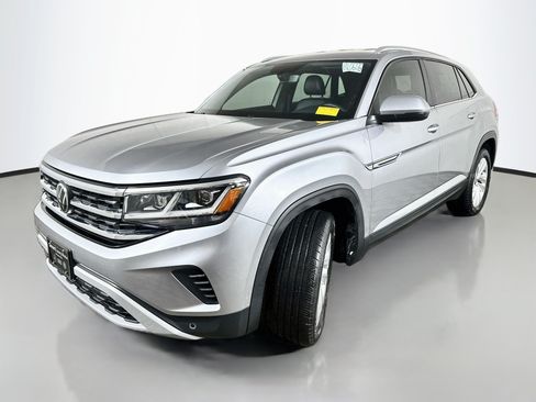 Used 2023 Volkswagen Atlas Cross Sport SE w/ Black Wheel Package AWD/4WD image 3