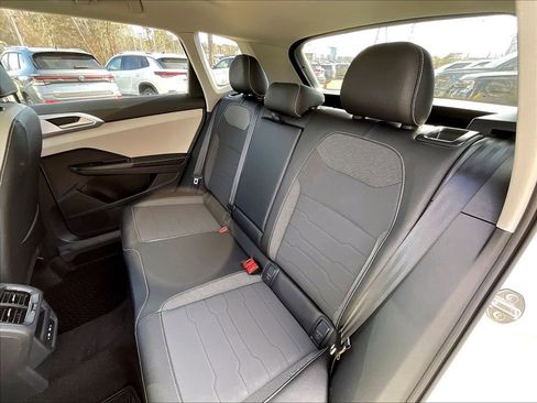 New 2026 Volkswagen Taos SE AWD/4WD image 15