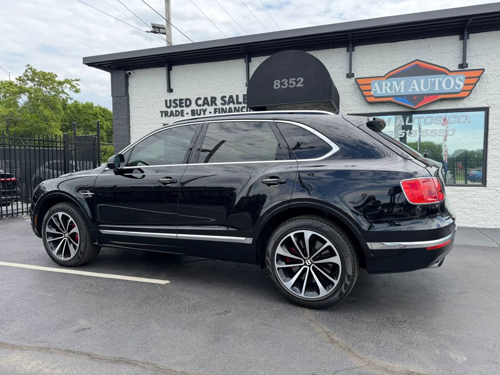 Used 2020 Bentley Bentayga AWD/4WD image 12