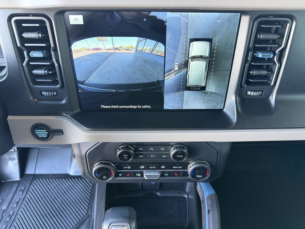 Used 2023 Ford Bronco Wildtrak AWD/4WD image 26