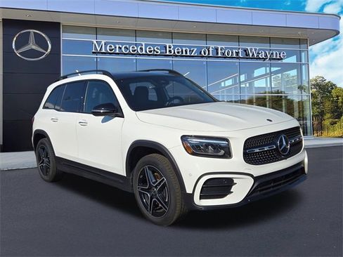 New 2024 Mercedes-Benz GLB 250 4MATIC image 1