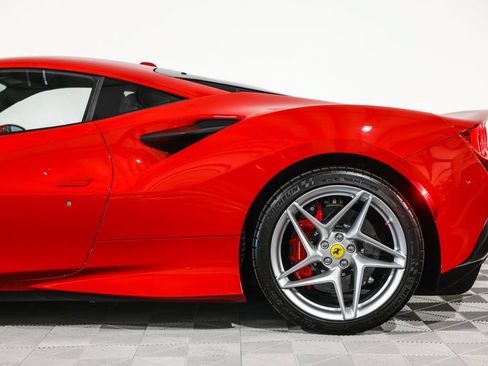 Used 2020 Ferrari F8 Tributo RWD image 16