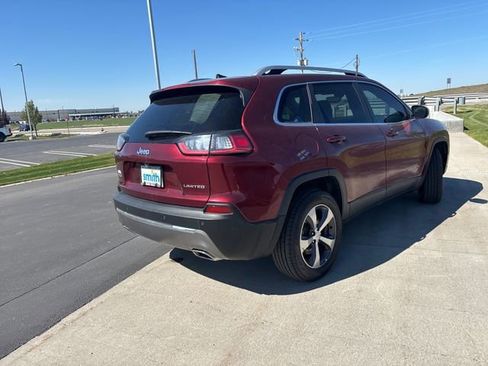 Used 2019 Jeep Cherokee Limited AWD/4WD image 3