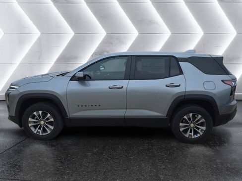 New 2026 Chevrolet Equinox LT w/ Safety and Technology Package FWD image 7