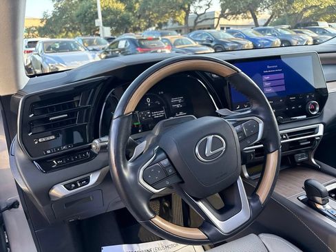 Certified 2025 Lexus RX 450h AWD w/ Convenience Package image 13